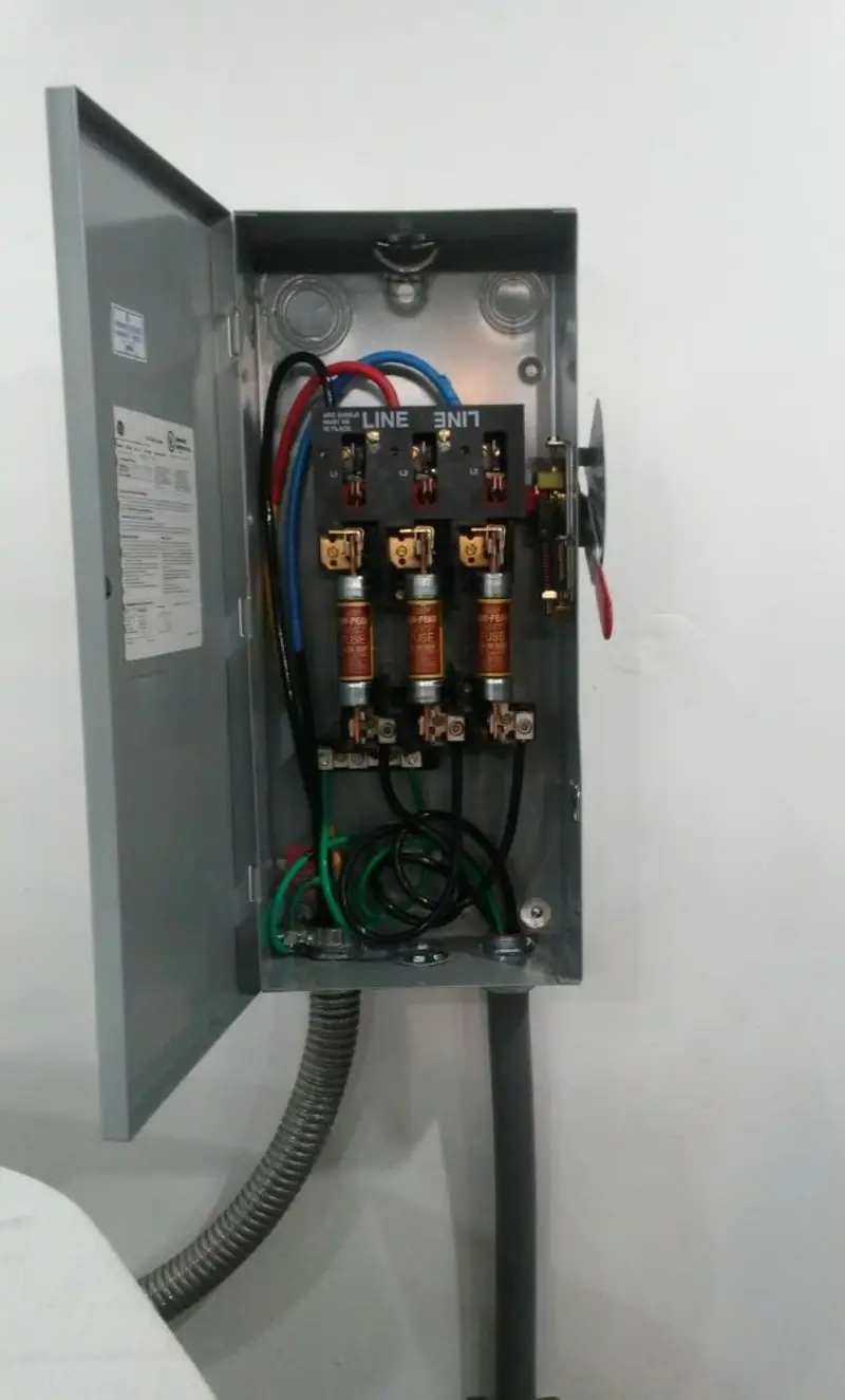 Three-phase disconnect switch installed for Smoke Detector Installation in Ormond-by-the-Sea